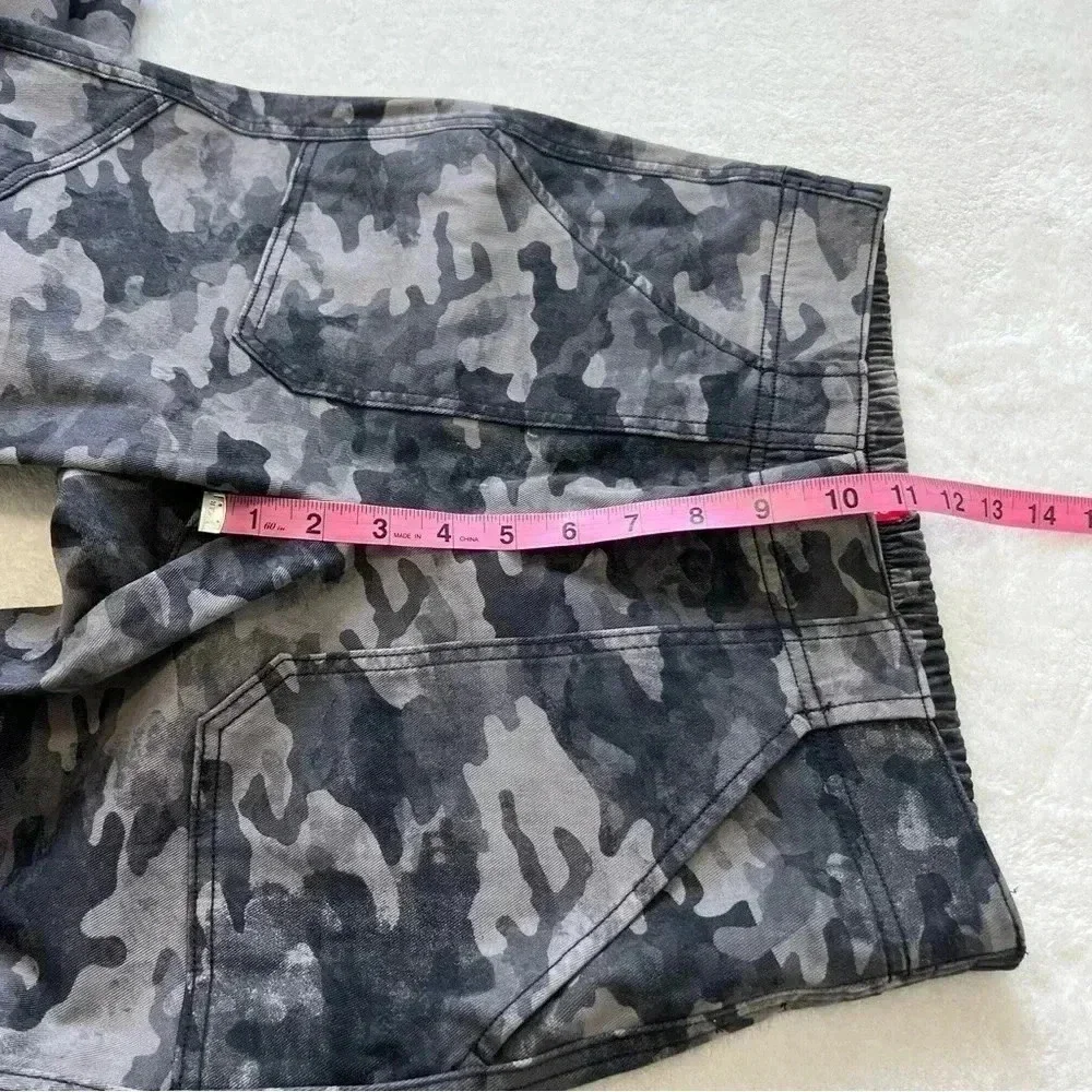 Spanx Stretch Twill Cargo Jogger Blackwash Camo Medium - Picture 10 of 12